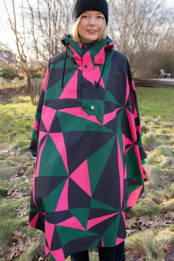 Danefæ Danebodil Rainponcho Black TRIANGULATE | Dame Regnfrakker