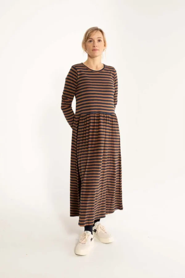 Danefæ Danekroeyer Modal LS Dress Tobacco/Dark Navy | Dame Kjoler