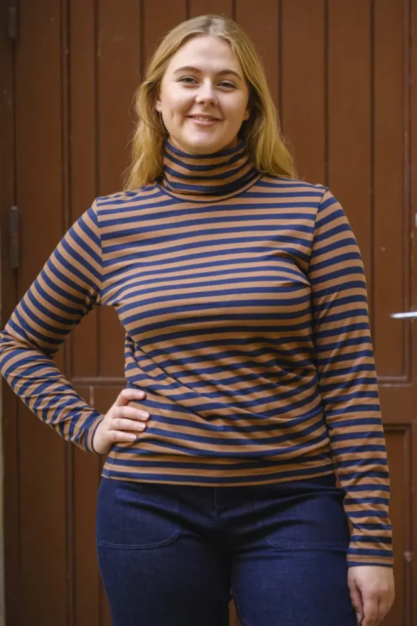 Danefæ Danemanna Modal Rollneck Tee Tobacco/Dark Navy | Dame Bluser