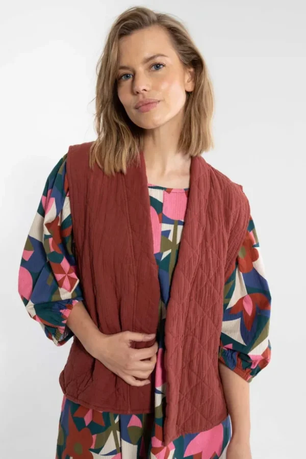 Danefæ Danevibeke Quilt Vest Swedish Red | Dame Veste