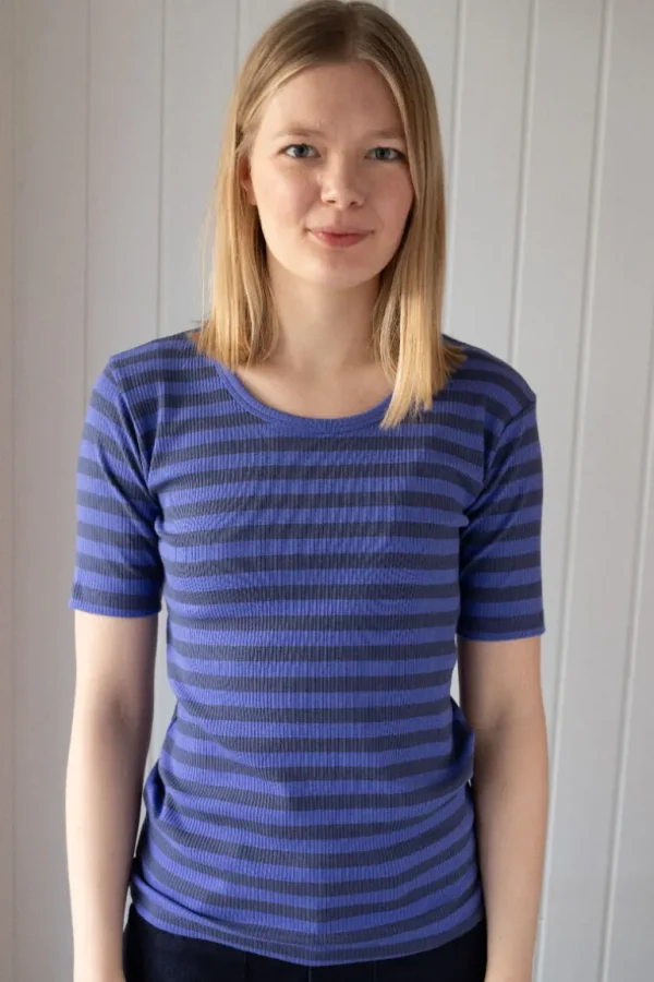 Danefæ ESS - Danefriend Tee Grey Marine/Cold Purple | Dame T-shirts