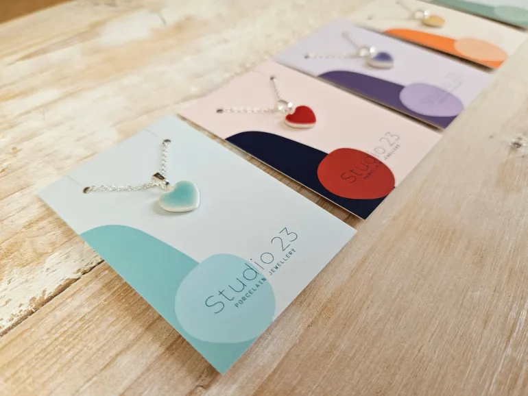 Danefæ Studio 23 Heart Pendant Olive | Dame Smykker