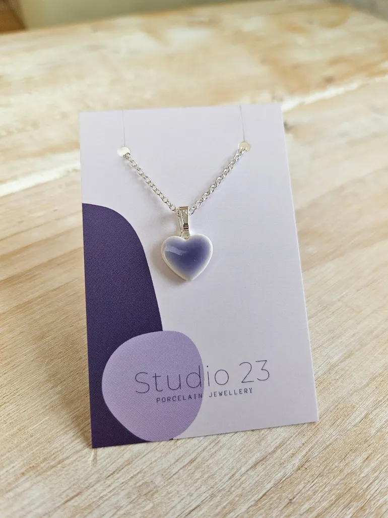 Danefæ Studio 23 Heart Pendant Olive | Dame Smykker