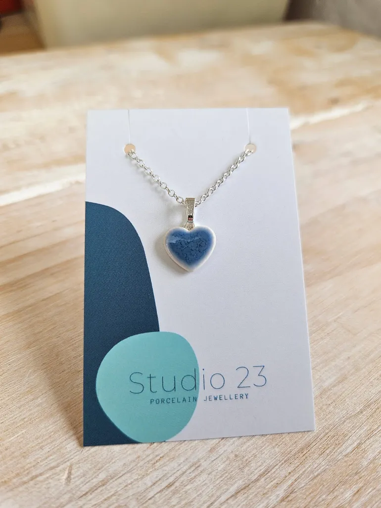 Danefæ Studio 23 Heart Pendant Olive | Dame Smykker